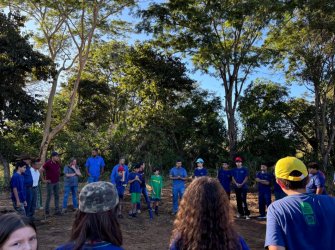 plantando_mudas_em_bodoquena