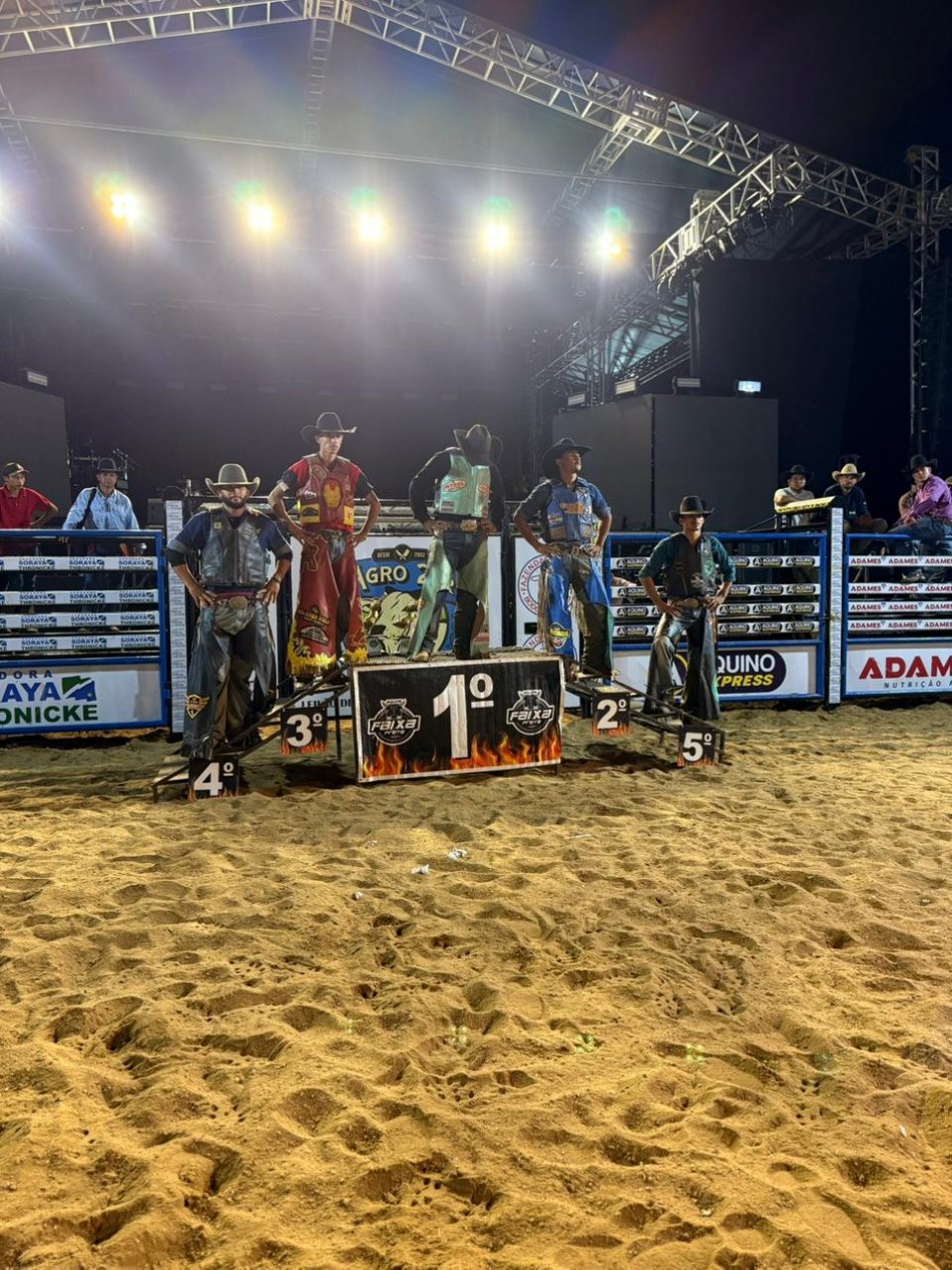 cowboys_brilham_na_arena_e_encerram_com_chave_de_ouro_o_1o_bodoquena_rodeio_festival